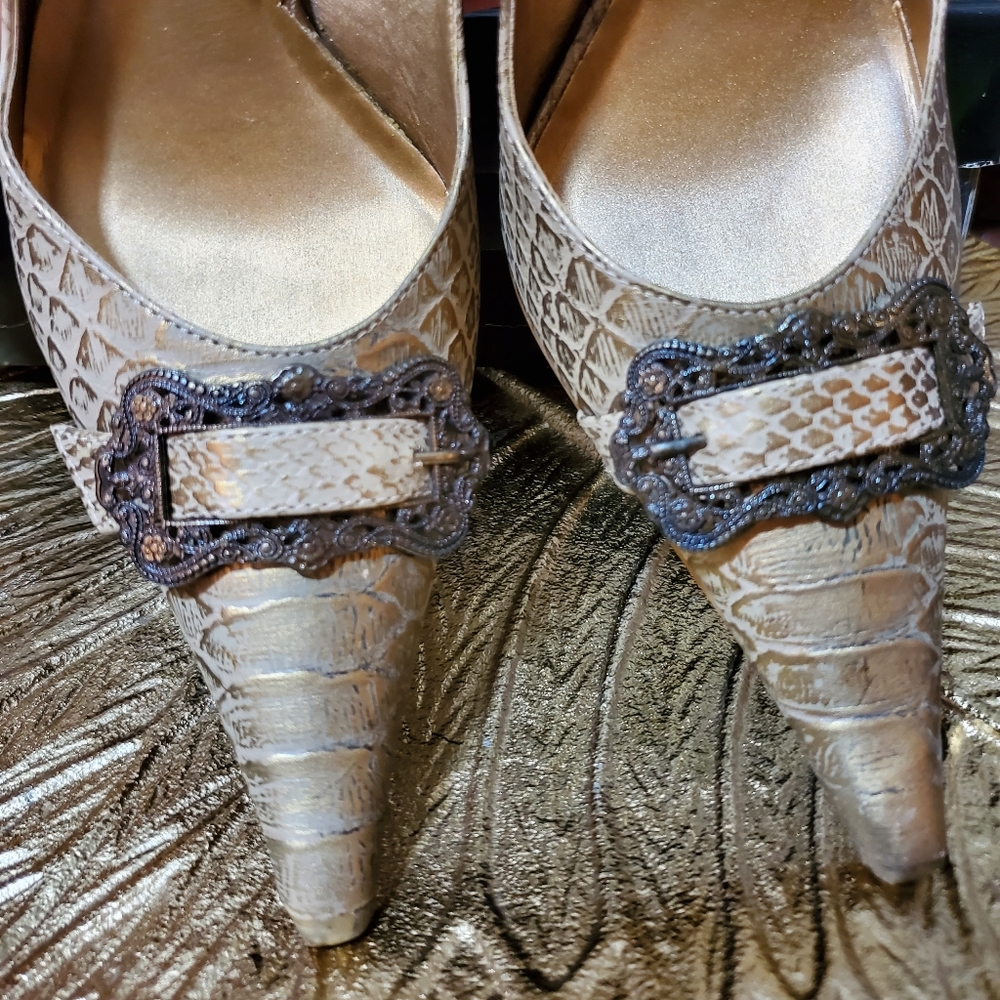 Carlos Santana "Prospect" pointed-toe slingback pu